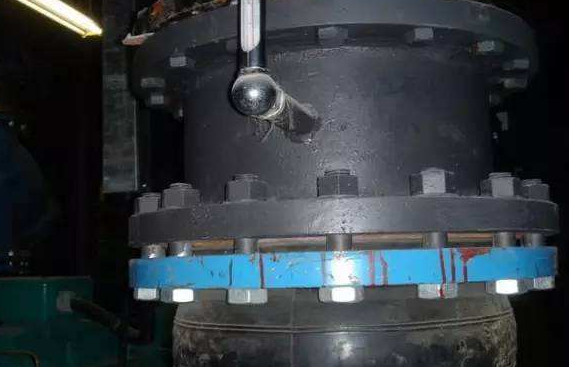 塑料管道法兰连接,螺栓起到重要的作用 塑料管道法兰连接,螺栓起到重要的作用